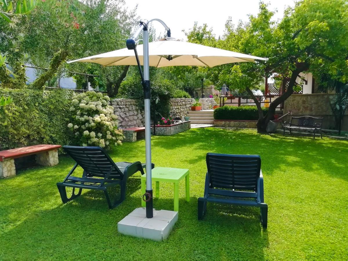 B&B Maison Villa Vittorio Avella Extérieur photo